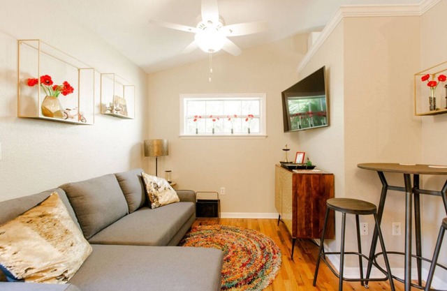 El lago Morton Loft en el centro histórico de Lakeland, FL