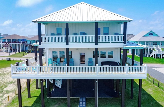 The Lazy Turtle, Beachfront