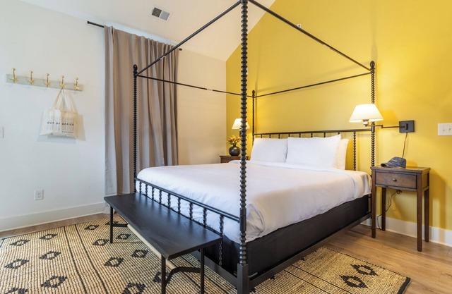 The Magnolia #13 by AvantStay | 5 Mins to Downtown