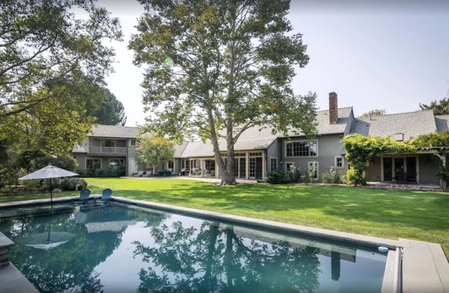 The Magnolia Manor :: Picturesque French Wine Country Estate - Great Location!