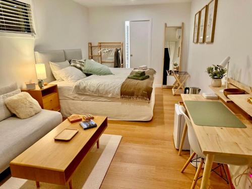 The Mann Homestay, Premium King Room with Private Ensuite, Near Waihi & Coromandel