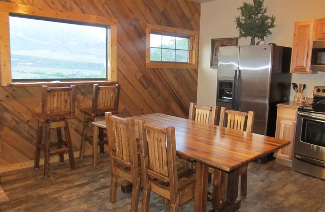 El hombre de la montaña - Yellowstone y Cody cabina con vistas espectaculares