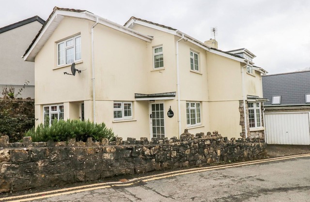 The Old Bakehouse, LLANTWIT MAYOR
