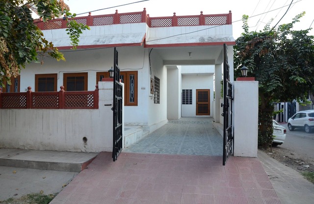 The Pink City Travellers Home-Un espacioso bungalow de 3 habitaciones con desayuno