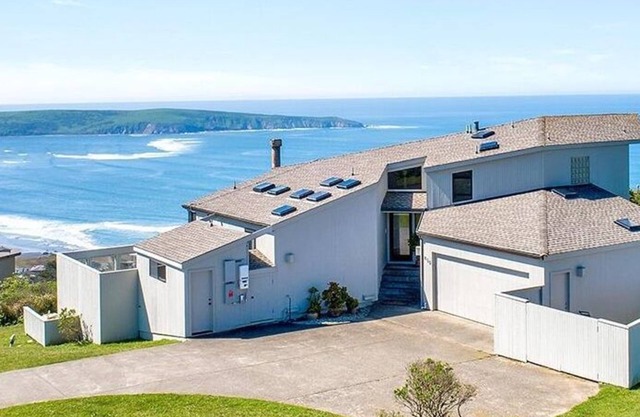 The Point, by Vinifera Homes