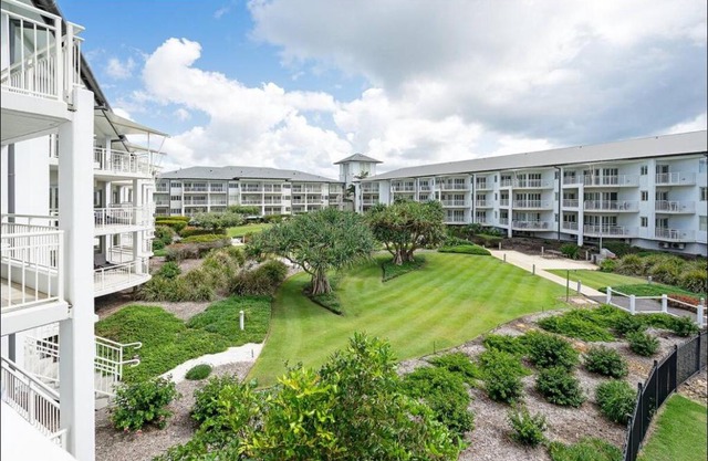 The Pool Resort Kingscliff - 2 BR Ocean Facing Apartment (6230) - Holiday Management Co.