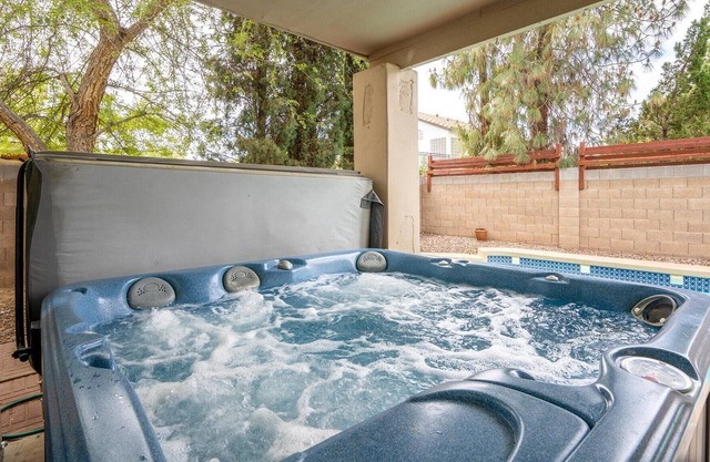 DESID RIDGE N SCOTTS ~ 5BD / 2BA SPA + PISCINA + MESA DE PISCINA