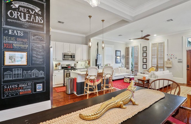 Mins to City Park / Jazzfest / French Quarter, hogar moderno y luminoso de Bayou St. John