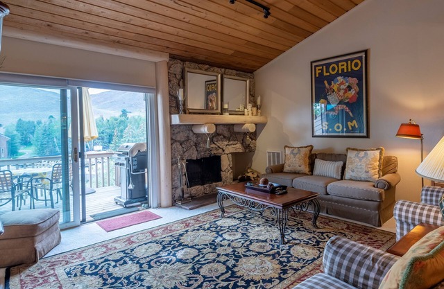 The Ridge Condo 2617 - Walk to Elkhorn Pool, Hot Tub & Tennis