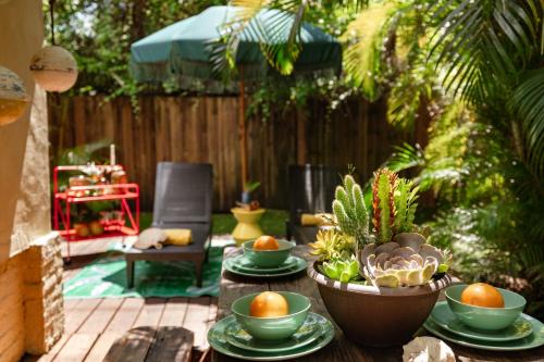 The Rum Locker - 1 King - 2 Twins - Private home and Patio - Sleeps 4