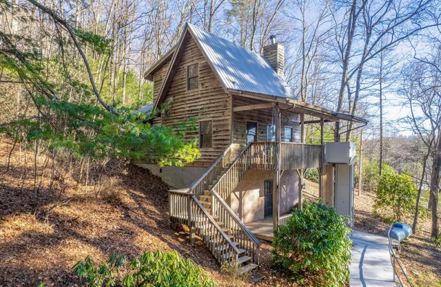 The Scaly Mountain Cabin