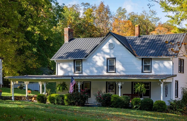 The Spring House, 1842 Farmhouse