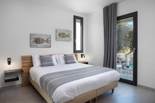 The Square Cannigione