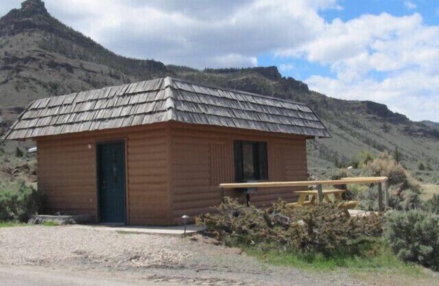 The Stewart - Cabaña con vistas a la montaña, cerca de Yellowstone
