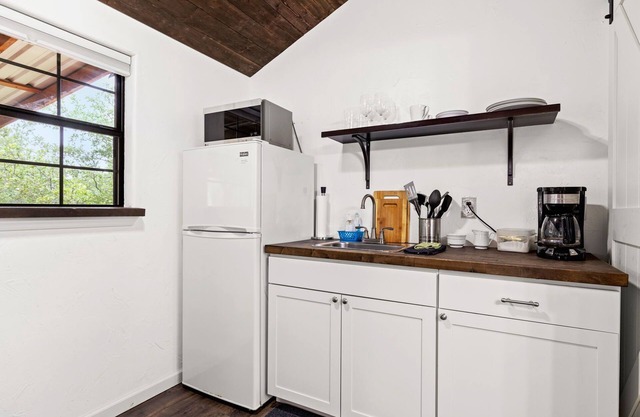 The Studio Cabin - Un escondite moderno y elegante de cabañas