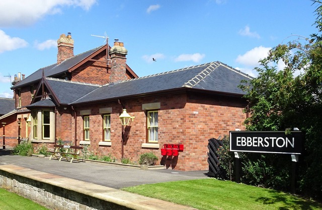 THE TICKET OFFICE ALLERSTON, romantic in Thornton-Le-Dale