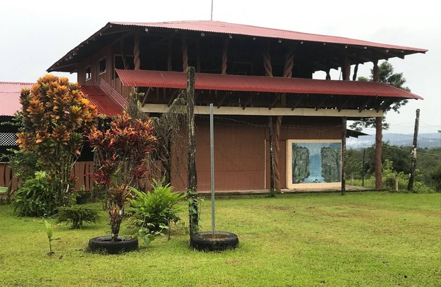 La casa de madera retorcida