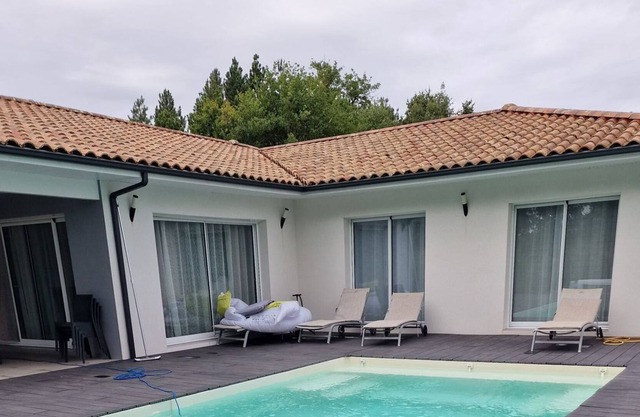 The villa of Bavalon in Biganos