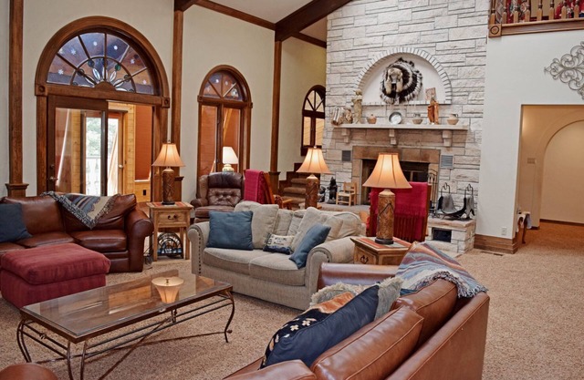 Ideal para grandes grupos, en la ciudad, lavadora / secadora, acceso al garaje, cocina al aire libre