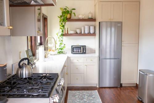 The Vintage La Mesa Tudor