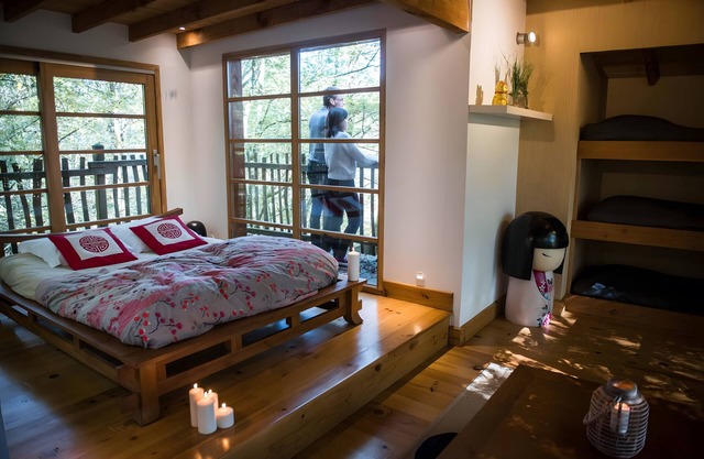 La Cabana Zen – Escapada única a 8m en el bosque, puente colgante, terraza y actividades