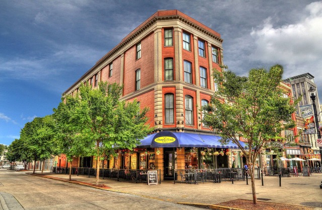 Excelente ubicación y ambiente tranquilo, ¡esté en el medio de todo y relájese!