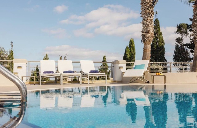 This apartment is a 2 bedroom(s), 1 bathrooms, located in Il-Mellieħa, null.