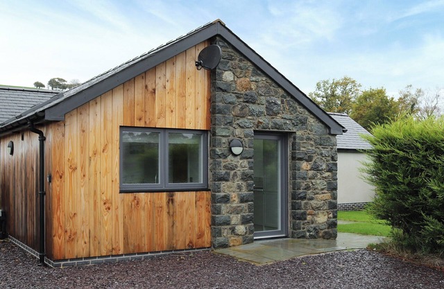 This immaculate cottage with hot tub will not disappoint.