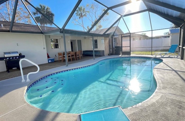 This is THE ONE! 3Br 2Ba+Pool, 10 Min to anywhere!