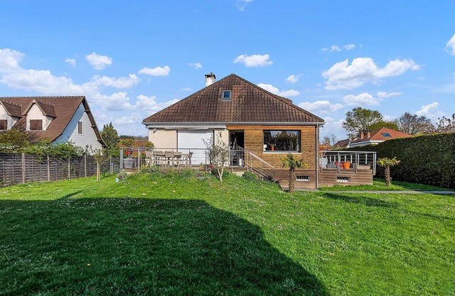 Alojamiento de 4 habitaciones en Gyf-Sur-Yvette