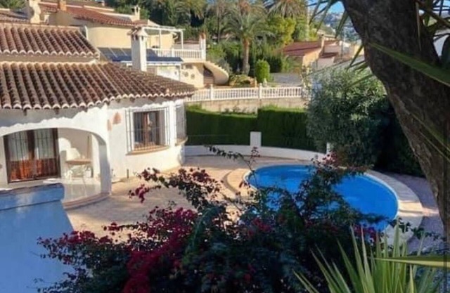 Three bedroom villa in Moraira great location near Sol park.