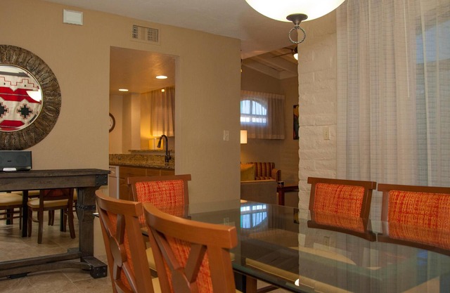 Three Bedroom Villa with Terrace (Barcelona)