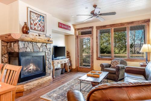 Timberline Lodge at Trappeur's Crossing Resort 2105