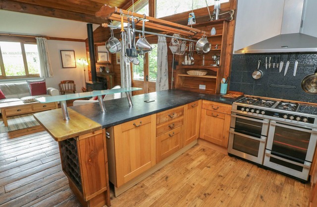 Timbertwig Lodge