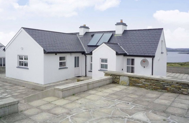 Timmy's Cottage Heir Island by Interhome