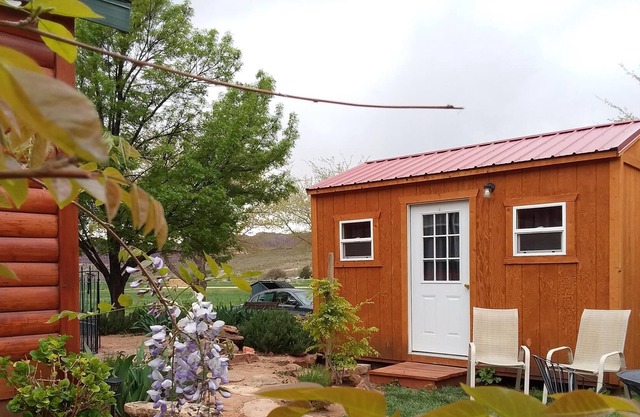 Tiny Sleeper Cabin 2 en Zion West RV Park