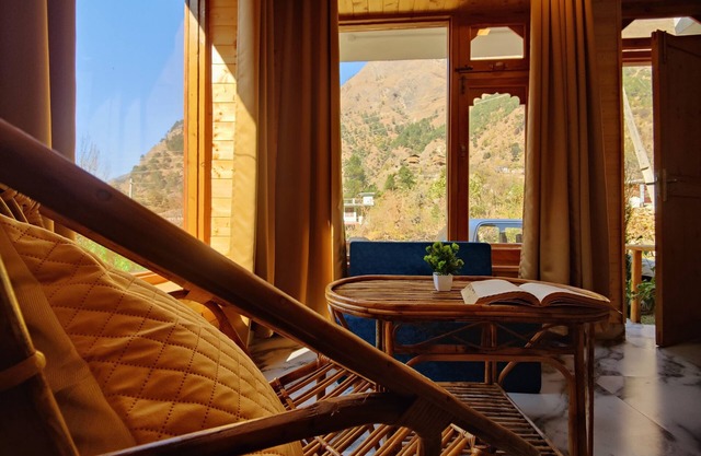 Tirthan Stone Age inn