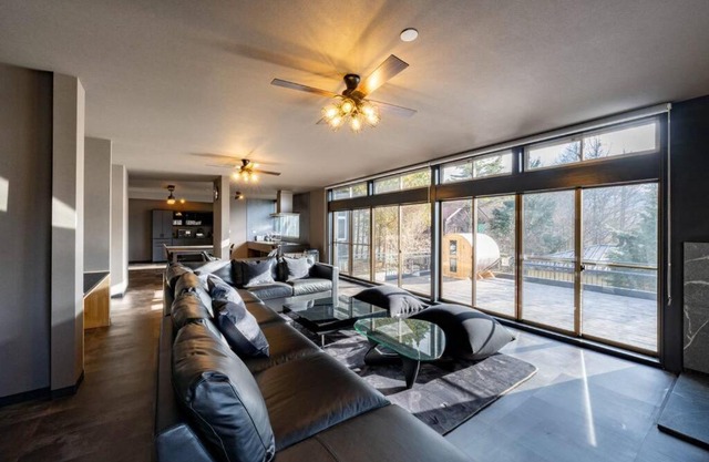 tj resort YAMANAKAKO Luxury large villa with Mt. Fuji, Sauna BBQ Max 25