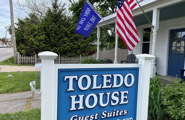 Toledo House Guest Suite A. Catering to couples. Great location downtown PIB.