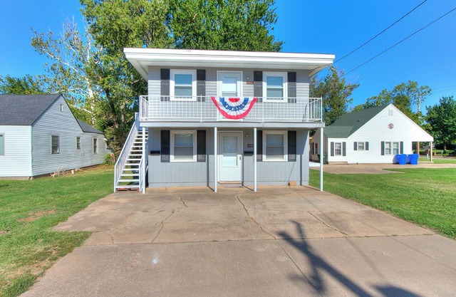 Top Level Charming Townhome with 1 bedroom as close to campus as you can get!