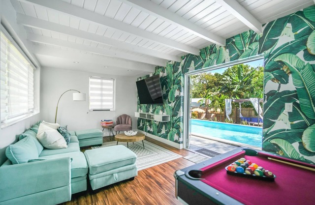 Top rated Miami Getaway with Heated Pool & Games