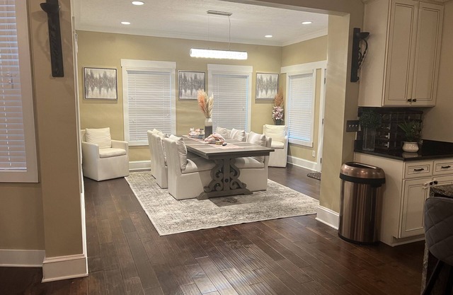 Hermosa 3800 pies cuadrados * nueva casa *