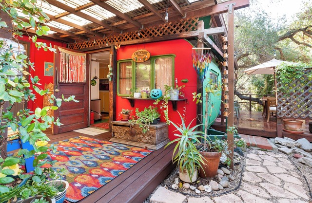 Topanga Canyon Hippie Creekside Trailer