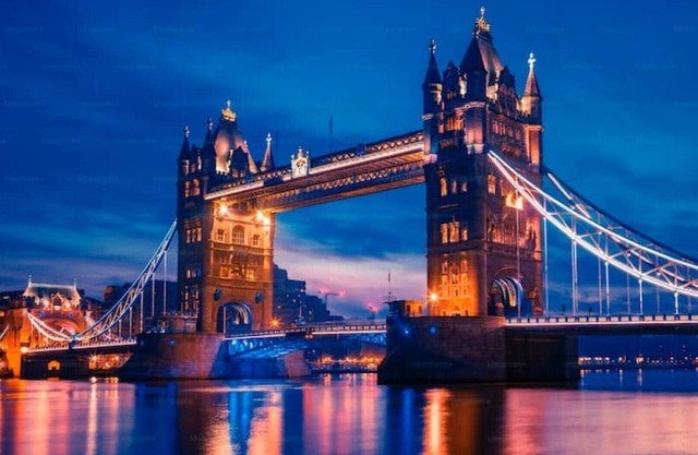 Tower Bridge - With Luxury Gym & Pool