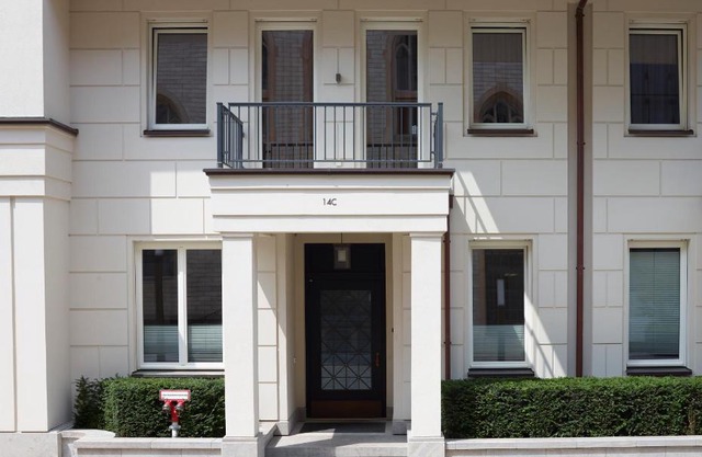 Townhouse by THE QVEST