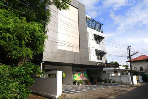 Townhouse Cochin Airport Formerly Skyluxe