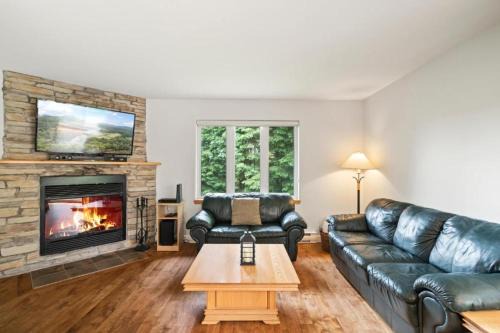 Townhouse On The Golf W Pool Access -aiglon 1748