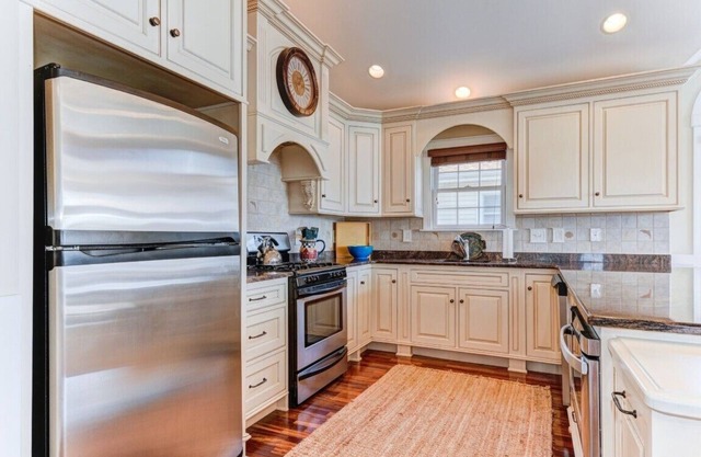 Townsends Inlet beachblock: comunidad privada de 9 unidades con una PISCINA compartida.