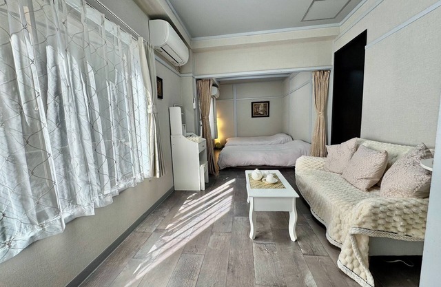 Traditional Japanese tatami roomWiFi bathroom / Itabashi-ku Tokyo