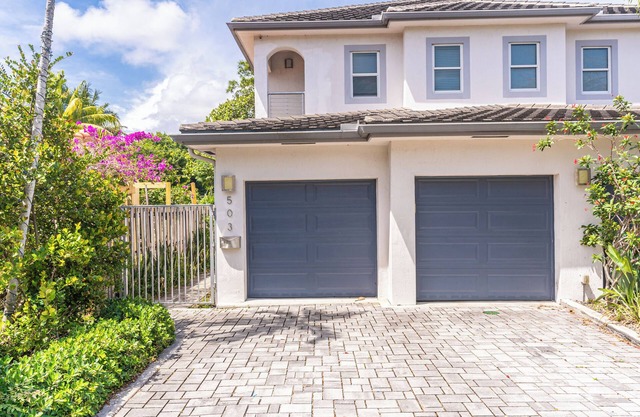 Tranquil 3-bedroom house in Fort Lauderdale with WiFi and AC